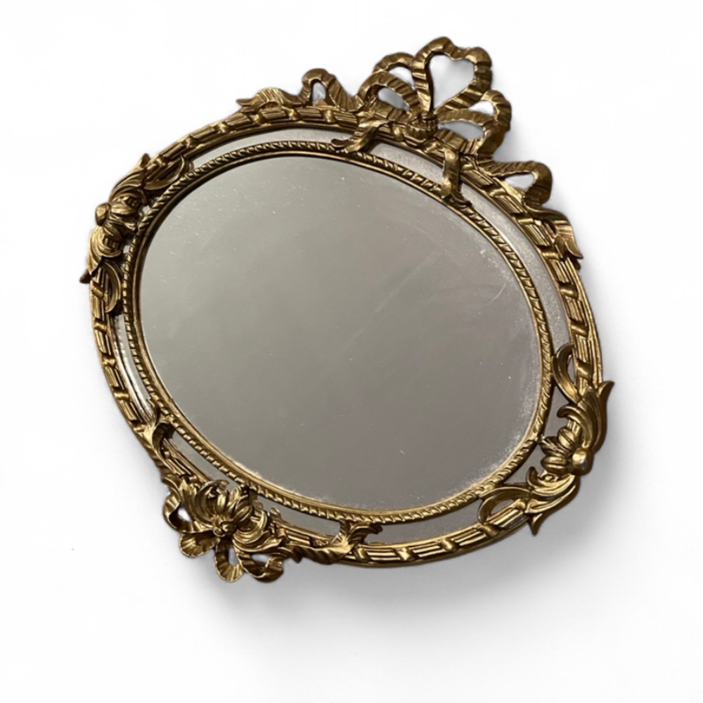 VINTAGE VICTORIAN OVAL MIRROR MADE IN ITALY